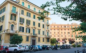 The Right Place - Guest House